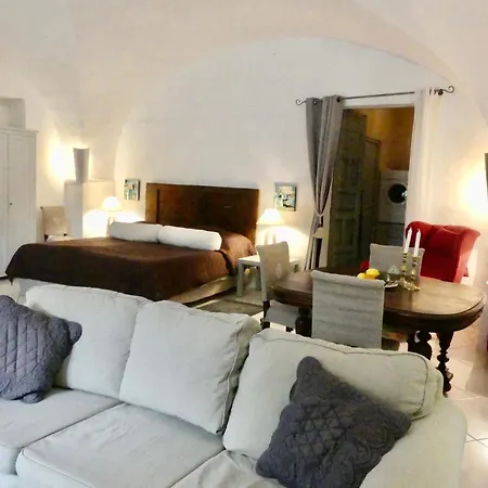 Studio I Languedoc. Nézignan-lʼÉvêque Extérieur photo